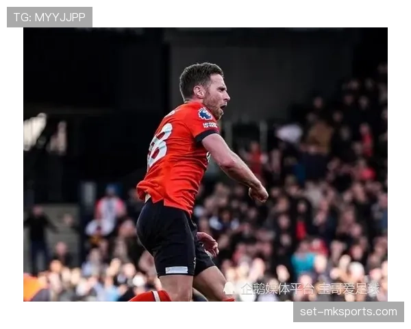 埃弗顿保级关键战在即，稳健表现迎生死考验