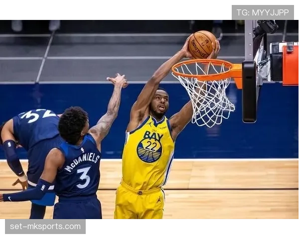 维金斯无球跑动效率提升，拉开空间改变勇士进攻结构